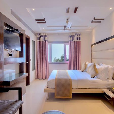 Empire Suites, New Delhi Eksteriør bilde