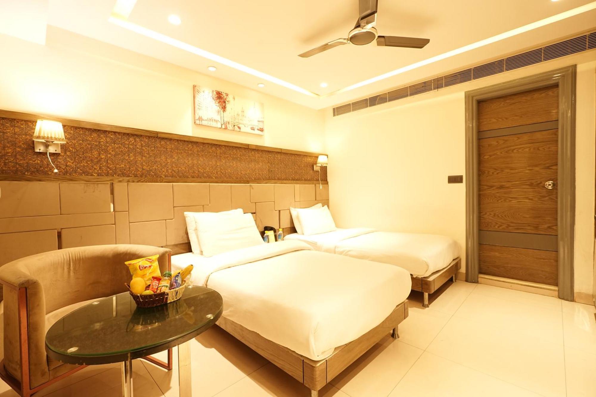 Empire Suites, New Delhi Eksteriør bilde