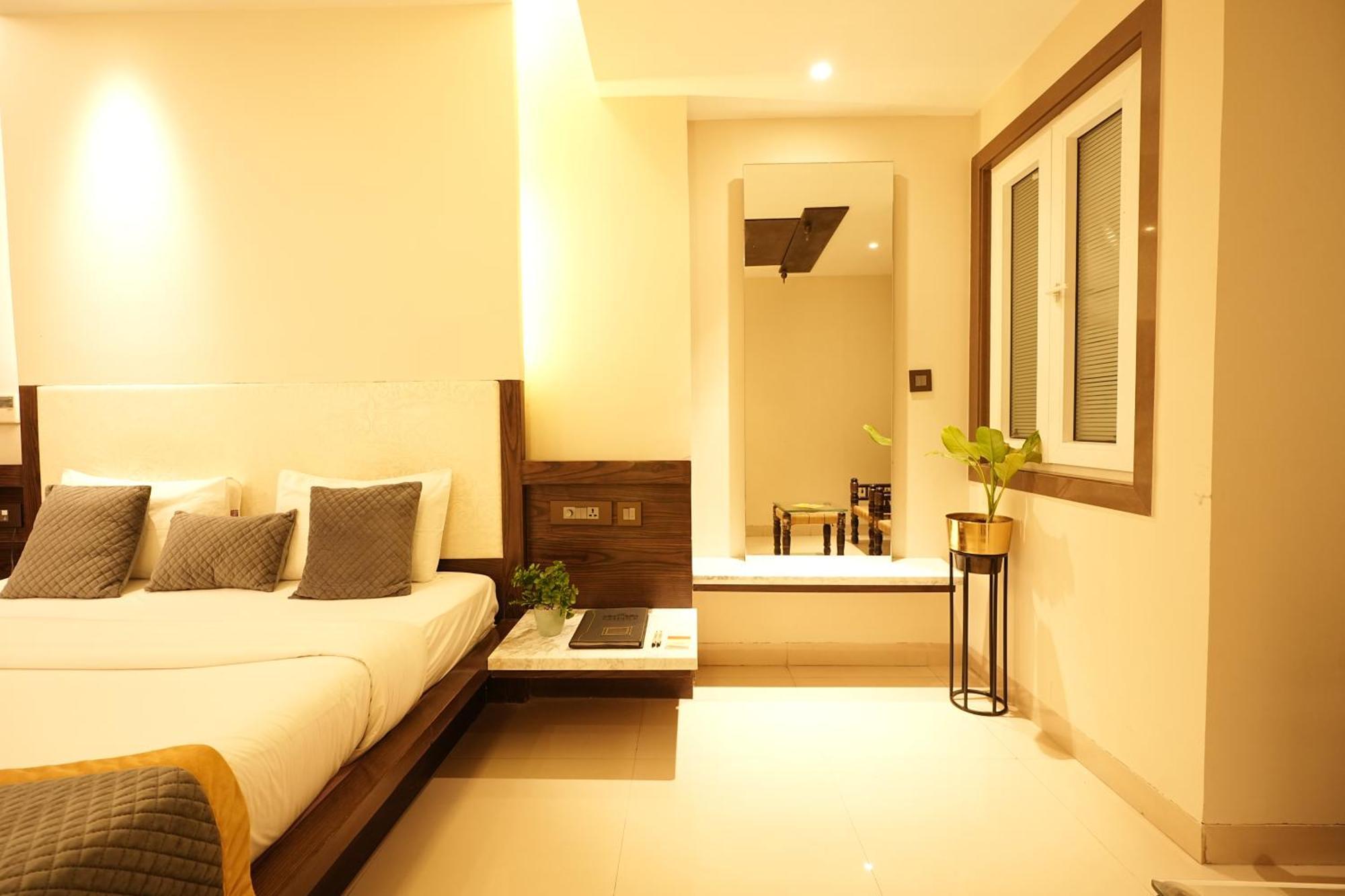 Empire Suites, New Delhi Eksteriør bilde