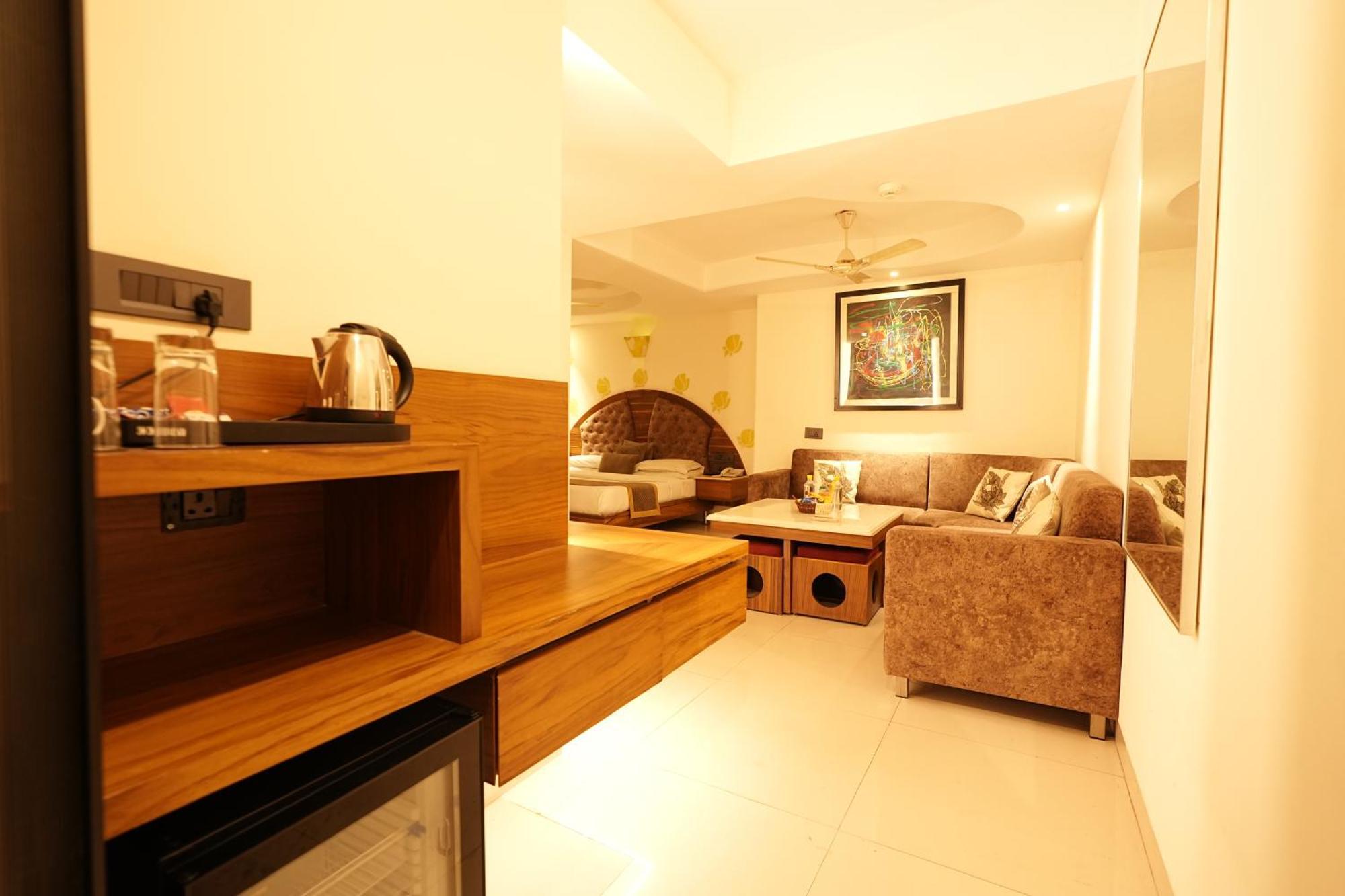 Empire Suites, New Delhi Eksteriør bilde
