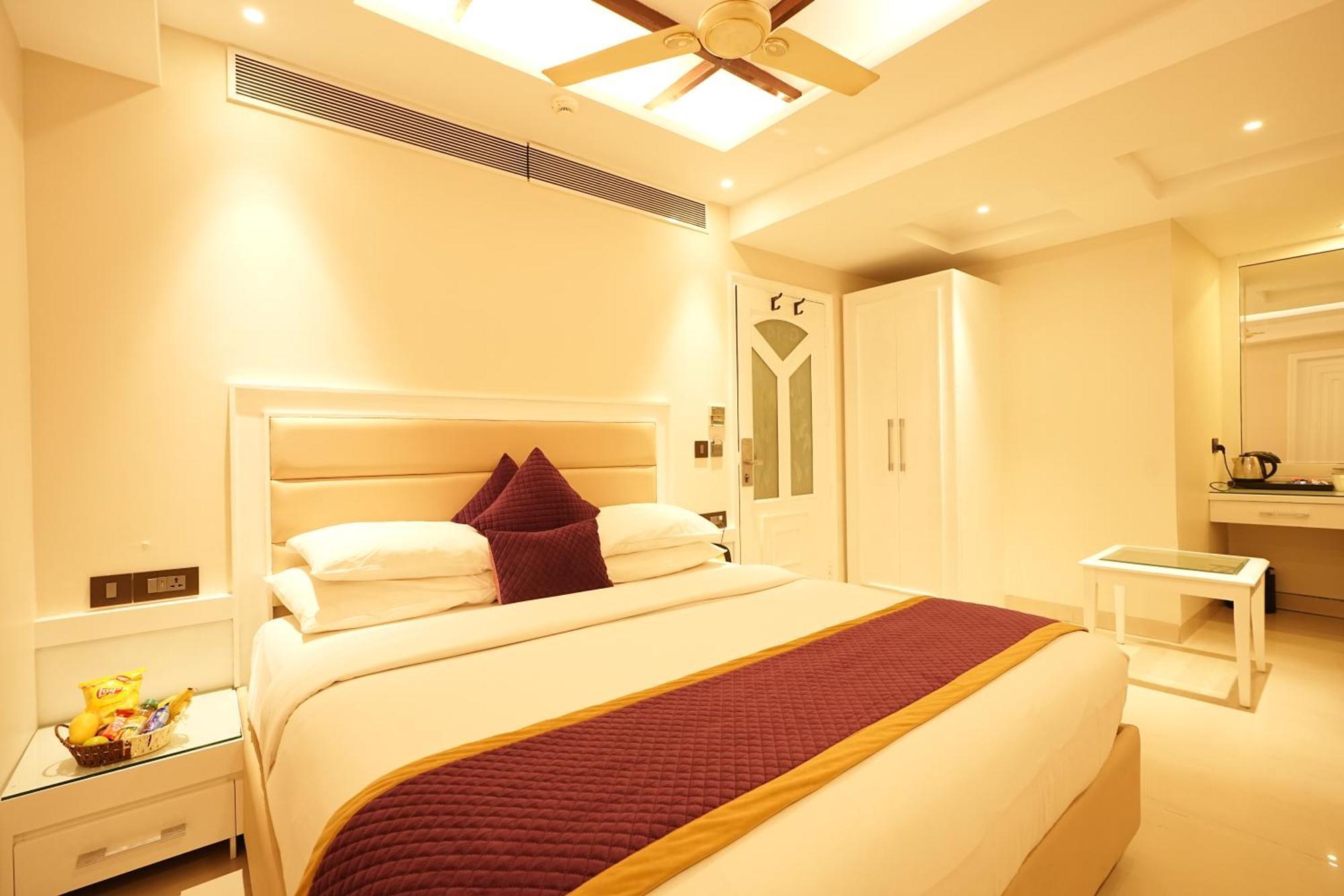 Empire Suites, New Delhi Eksteriør bilde