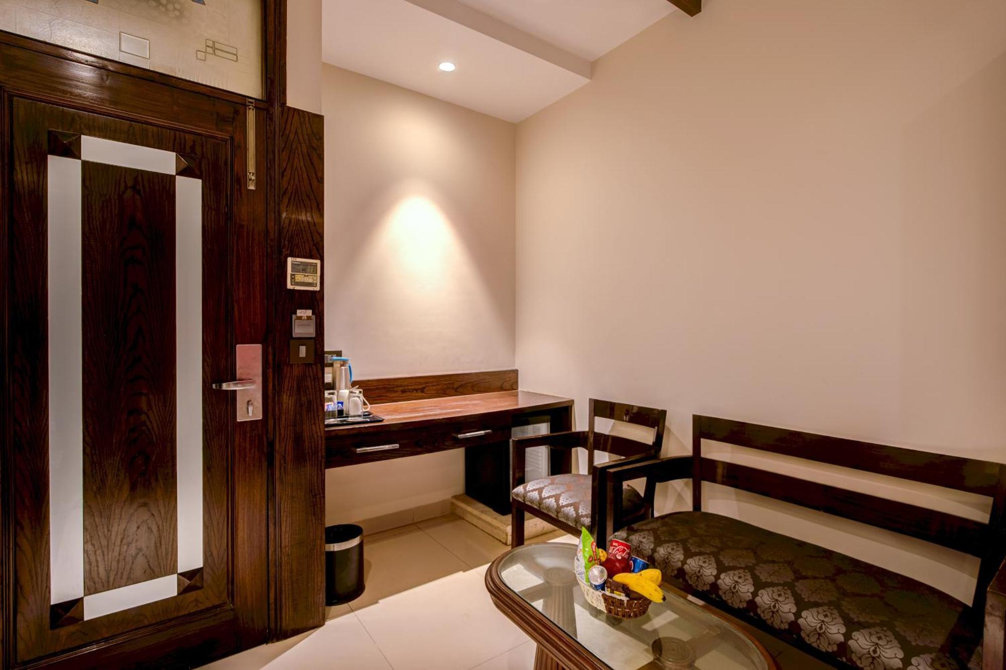 Empire Suites, New Delhi Eksteriør bilde