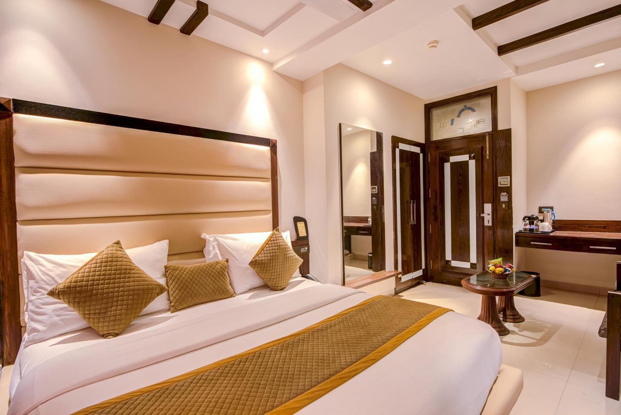Empire Suites, New Delhi Eksteriør bilde