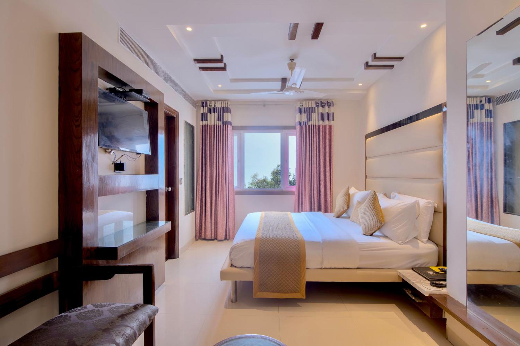 Empire Suites, New Delhi Eksteriør bilde