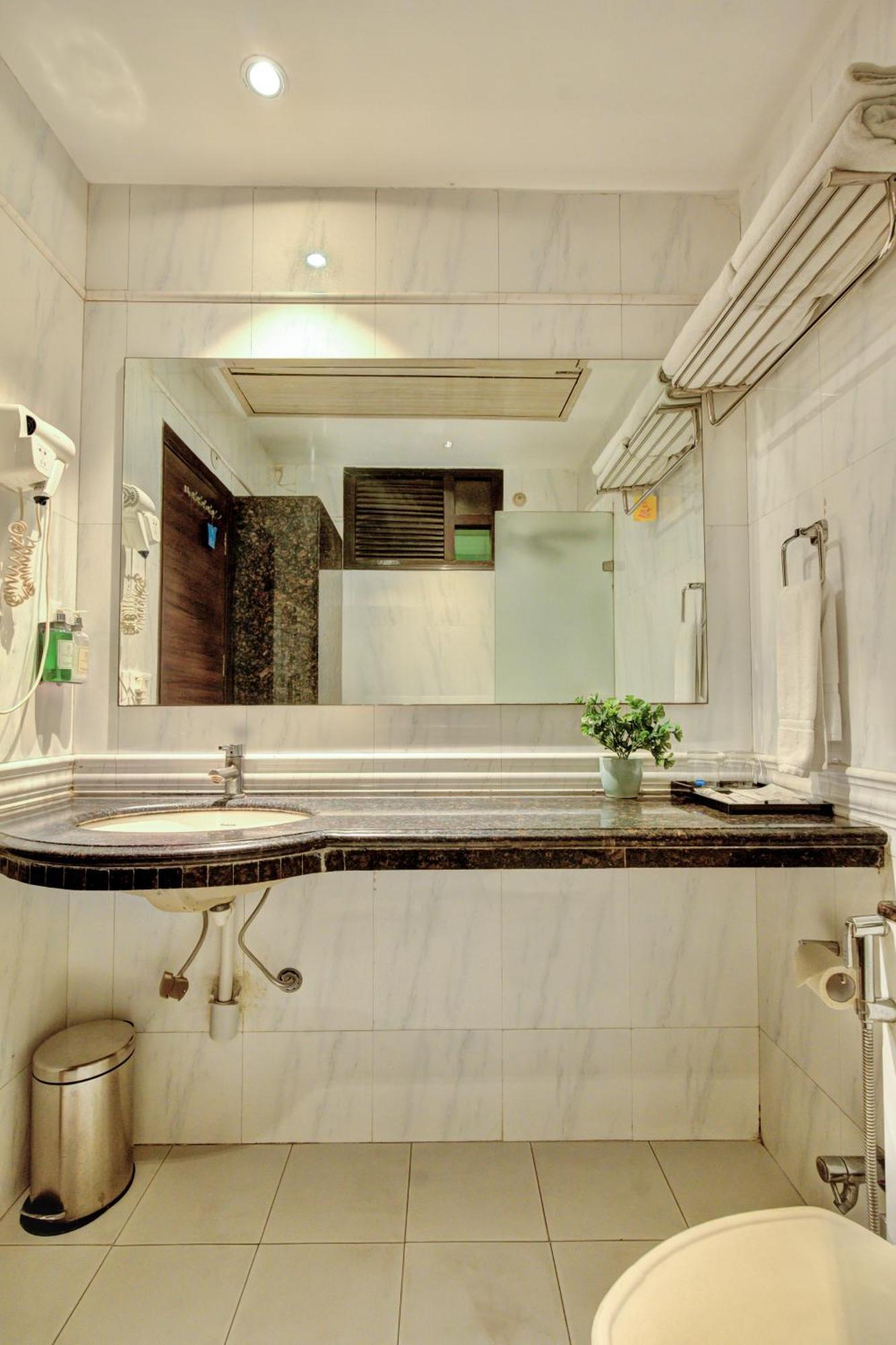 Empire Suites, New Delhi Eksteriør bilde